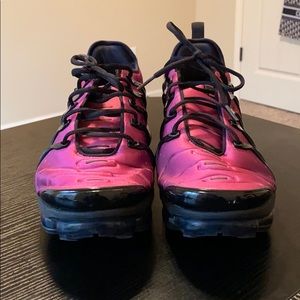 Nike Air VaporMax Plus Geometric Fuchsia Black